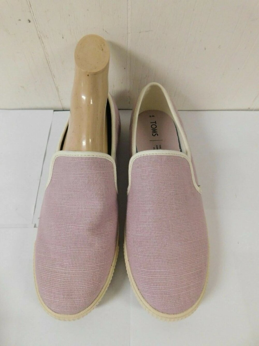 TOMS Lavender Canvas Soft Cushy Slide on Shoes size 8